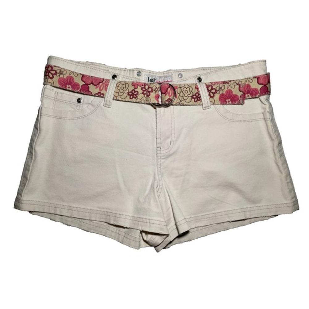 LEI Y2K Cream‎ Distressed Hem Shorts with Floral Belt - 13